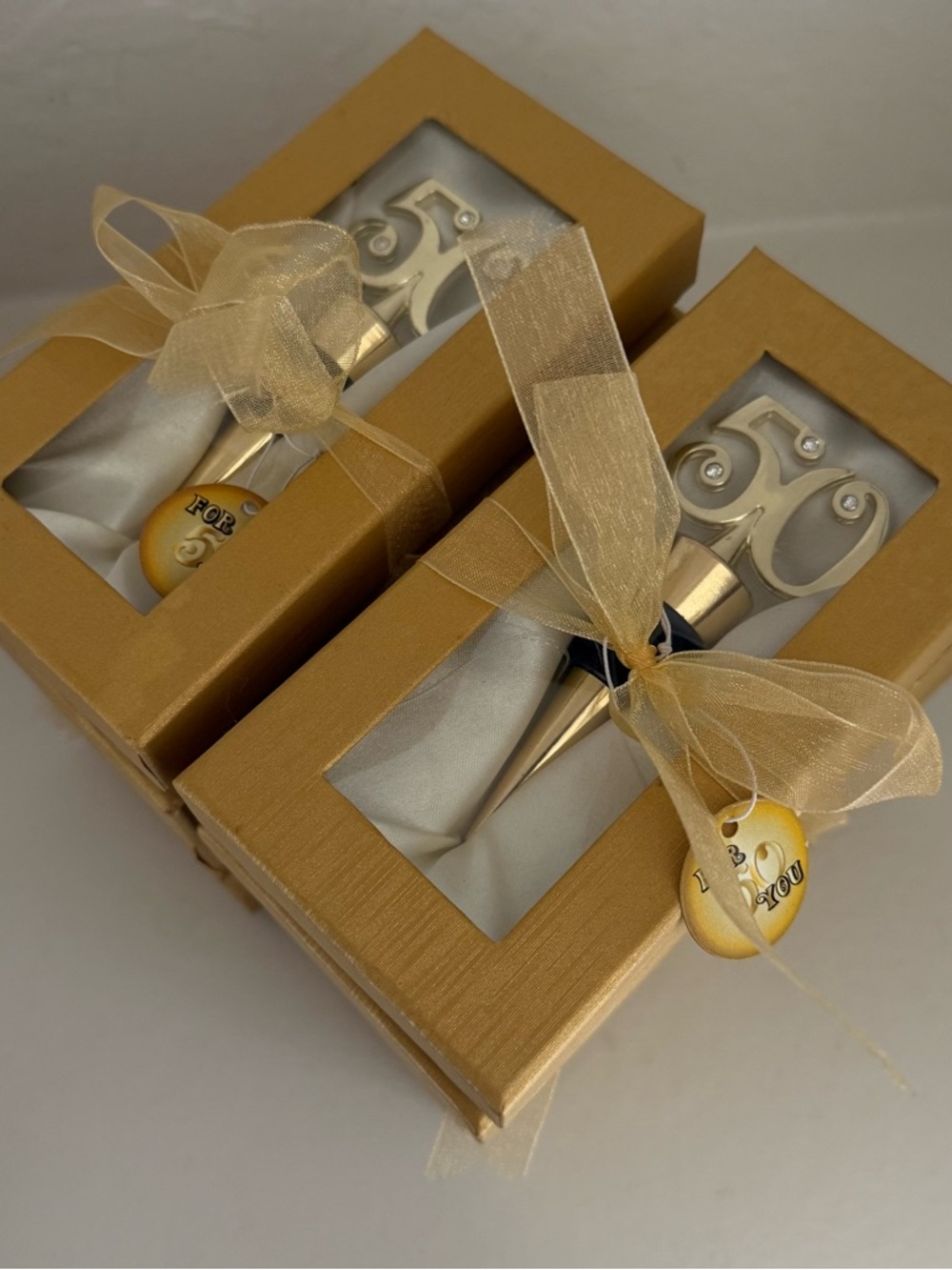 50th Birthday Gold Wine Stopper Favors (10)
